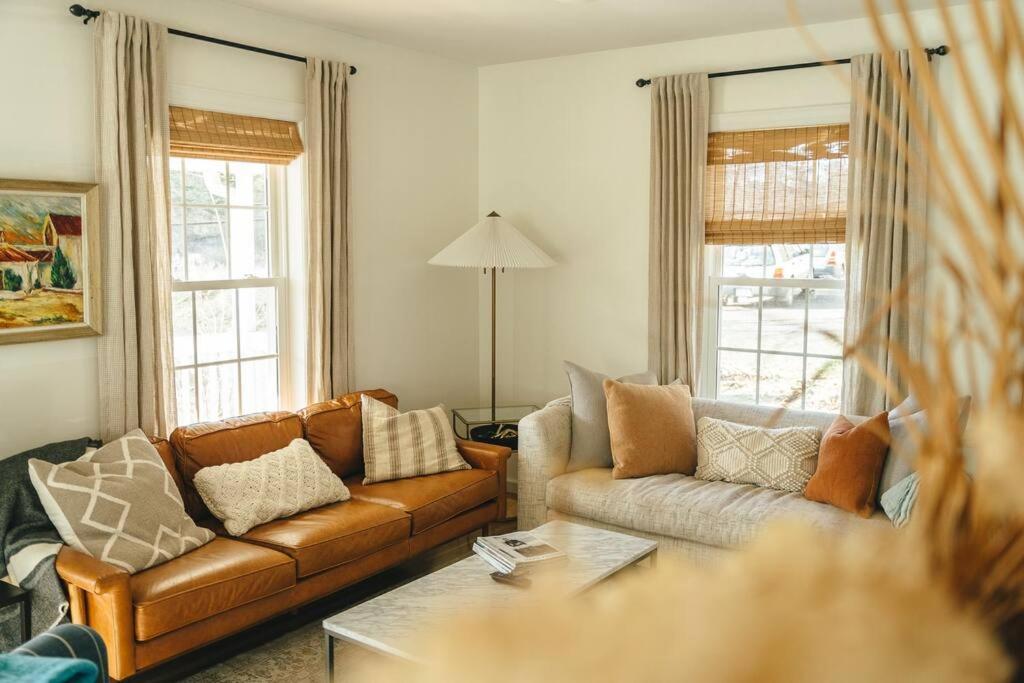 Cozy Cottage, Hot Tub, Fire Pit, 15Min To Hudson And Hiking Catskill Exteriör bild
