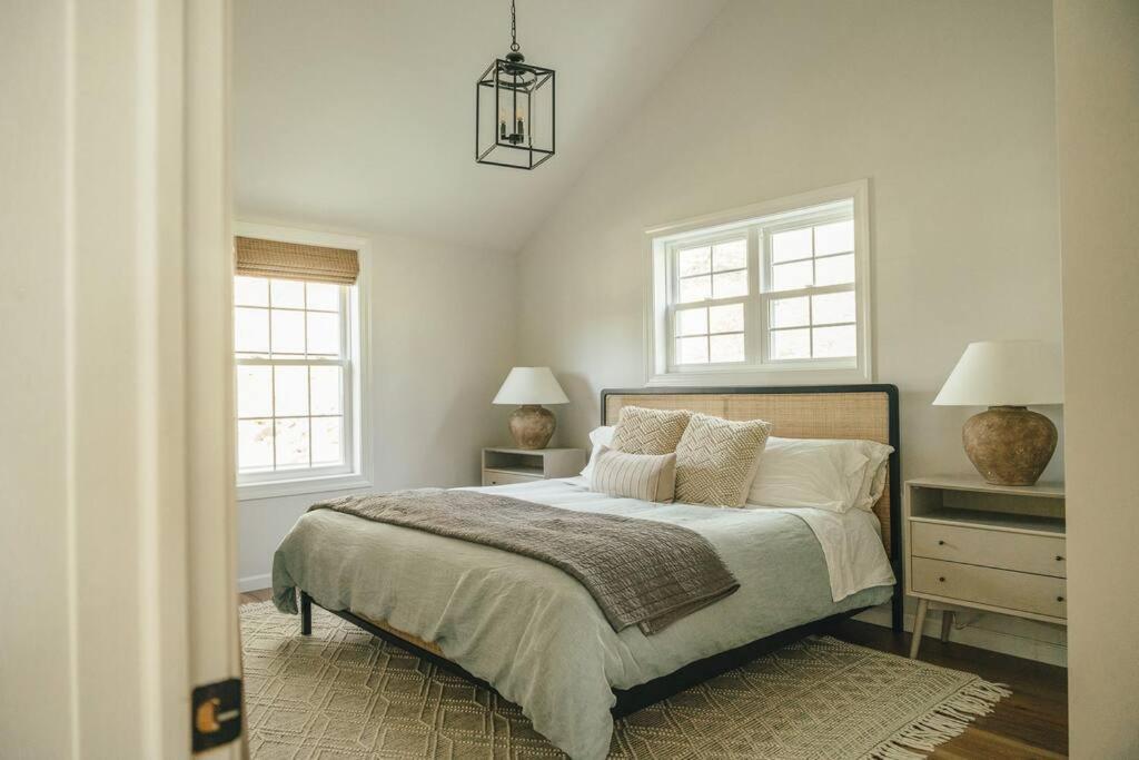Cozy Cottage, Hot Tub, Fire Pit, 15Min To Hudson And Hiking Catskill Exteriör bild