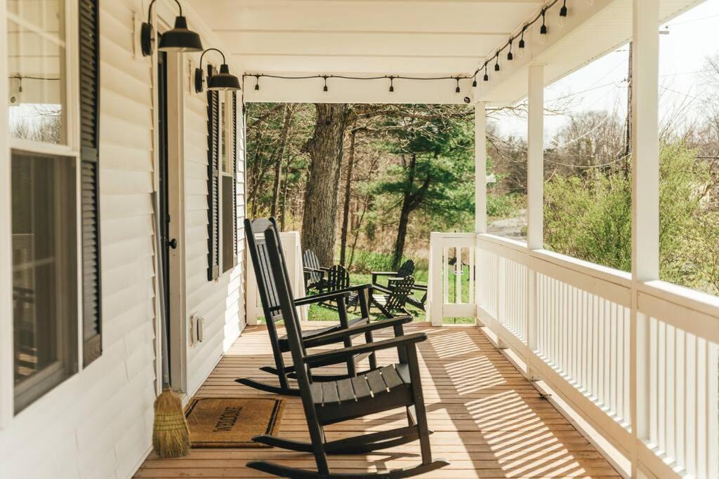 Cozy Cottage, Hot Tub, Fire Pit, 15Min To Hudson And Hiking Catskill Exteriör bild